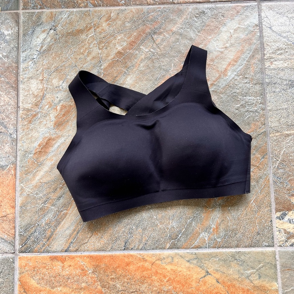 Lululemon Enlite Sports Bra 34DD